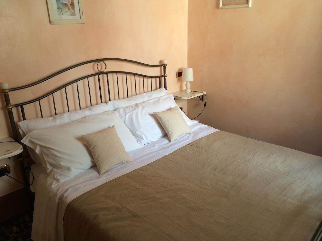 Relais Borgo Sul Mare Ospitalita Diffusa Silvi Paese Стая снимка